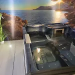 Bord De Loire Piscine Jacuzzi בית נופש *